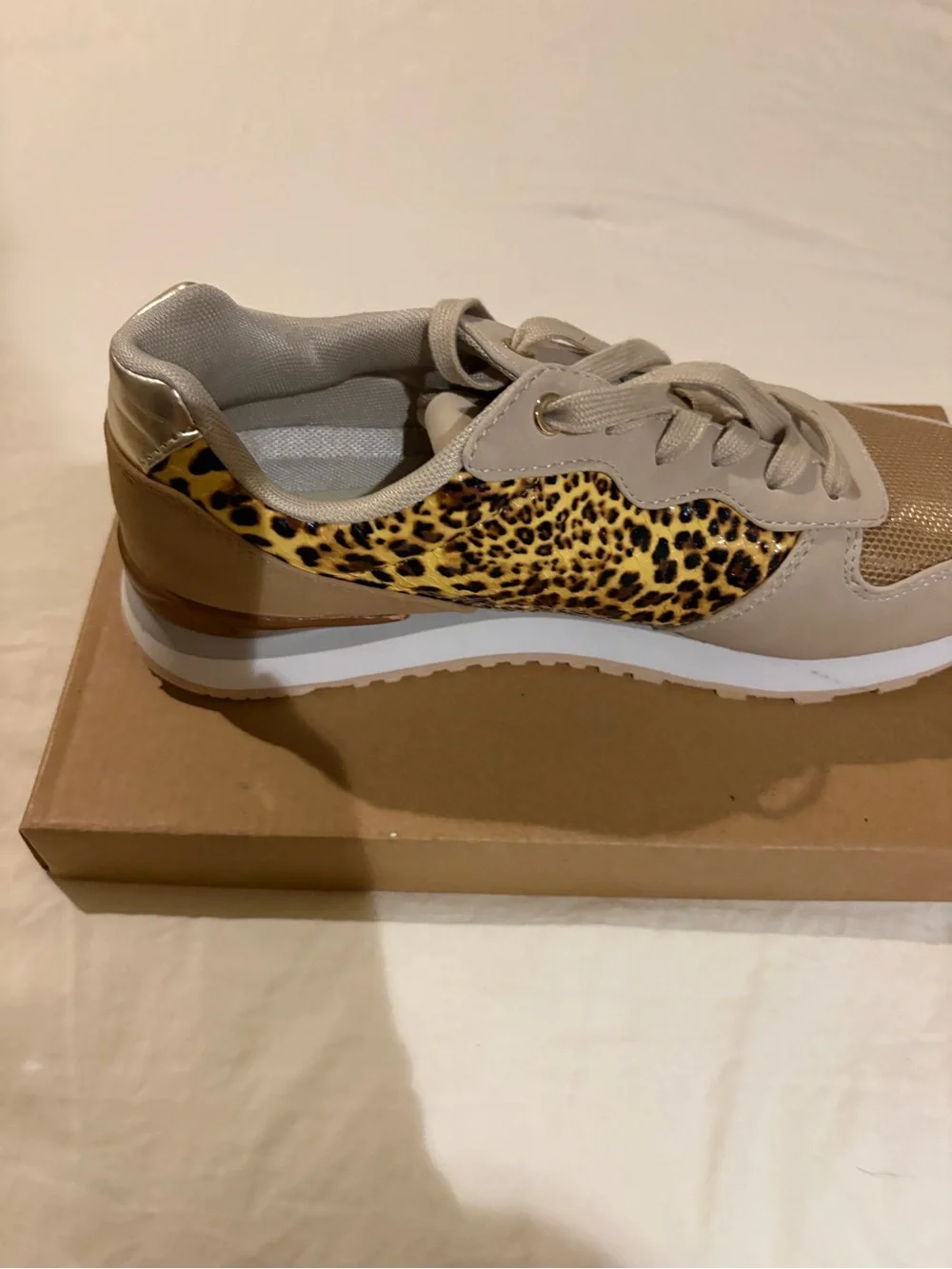 Vintage Havana Beige and Leopard-Print Women's Sneaker